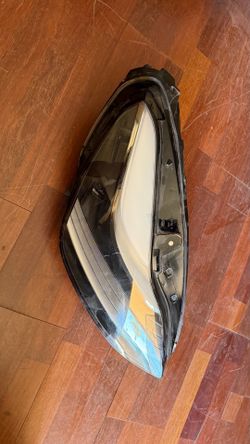 2024 Tesla Y headlight