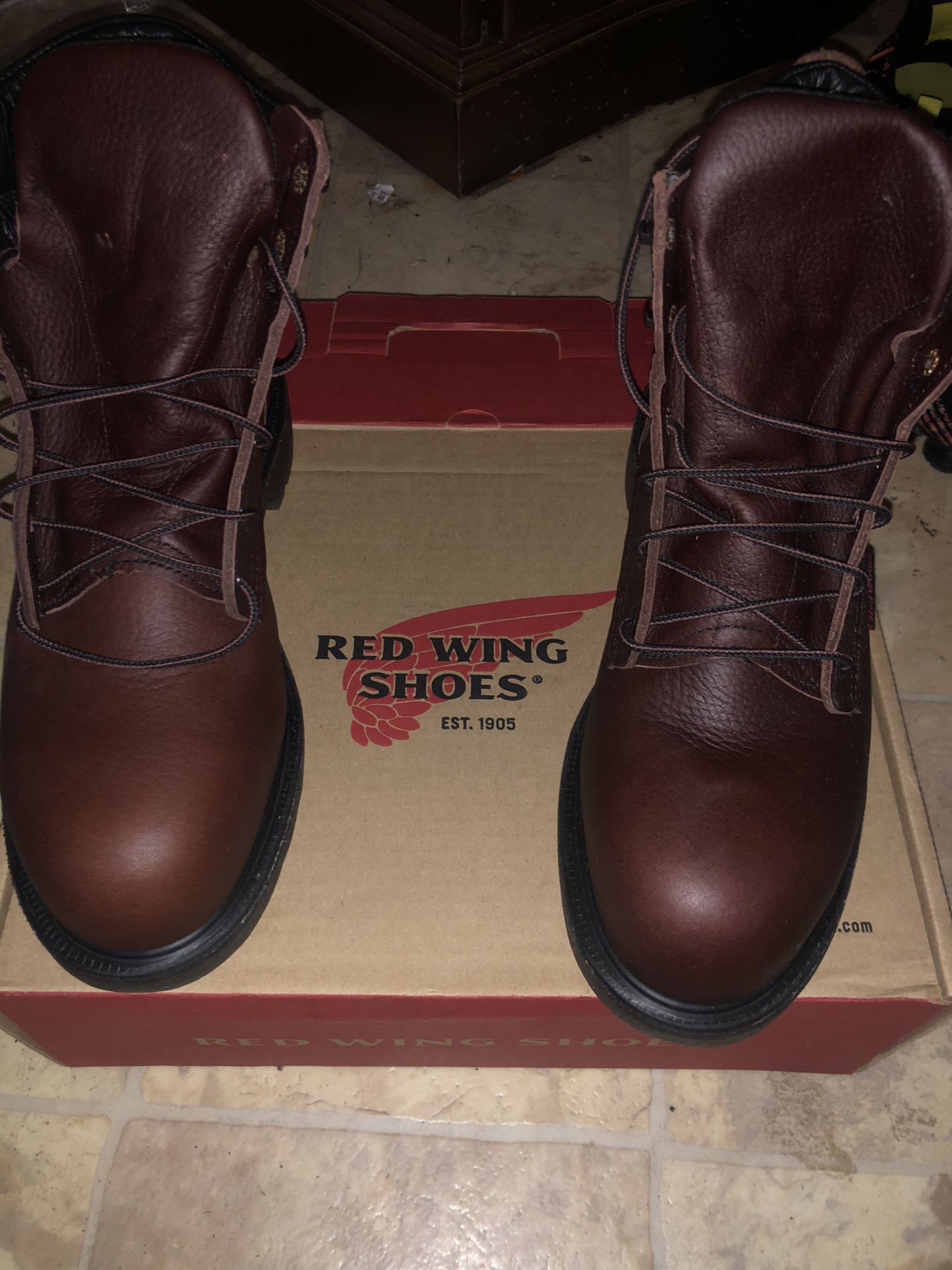 RED WING SIZE 10 1/2 SUPER SOLE 2.0 6 INCHES TALL BRAMD NEW