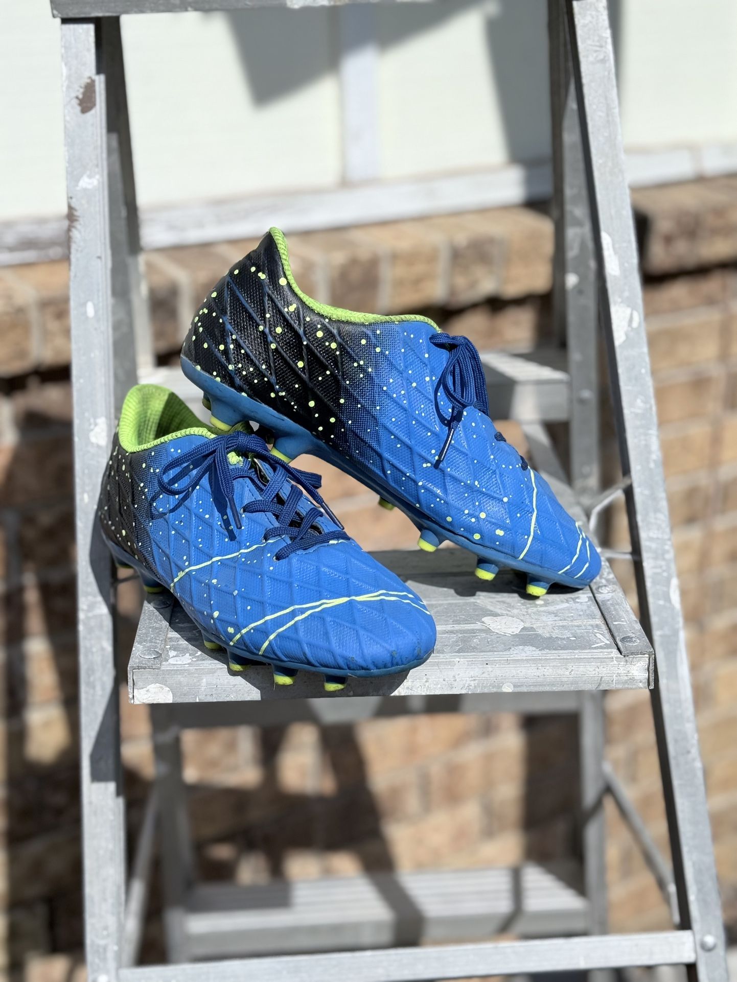 Soccer cleats