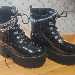 Expensive New Hollywood boots size 8