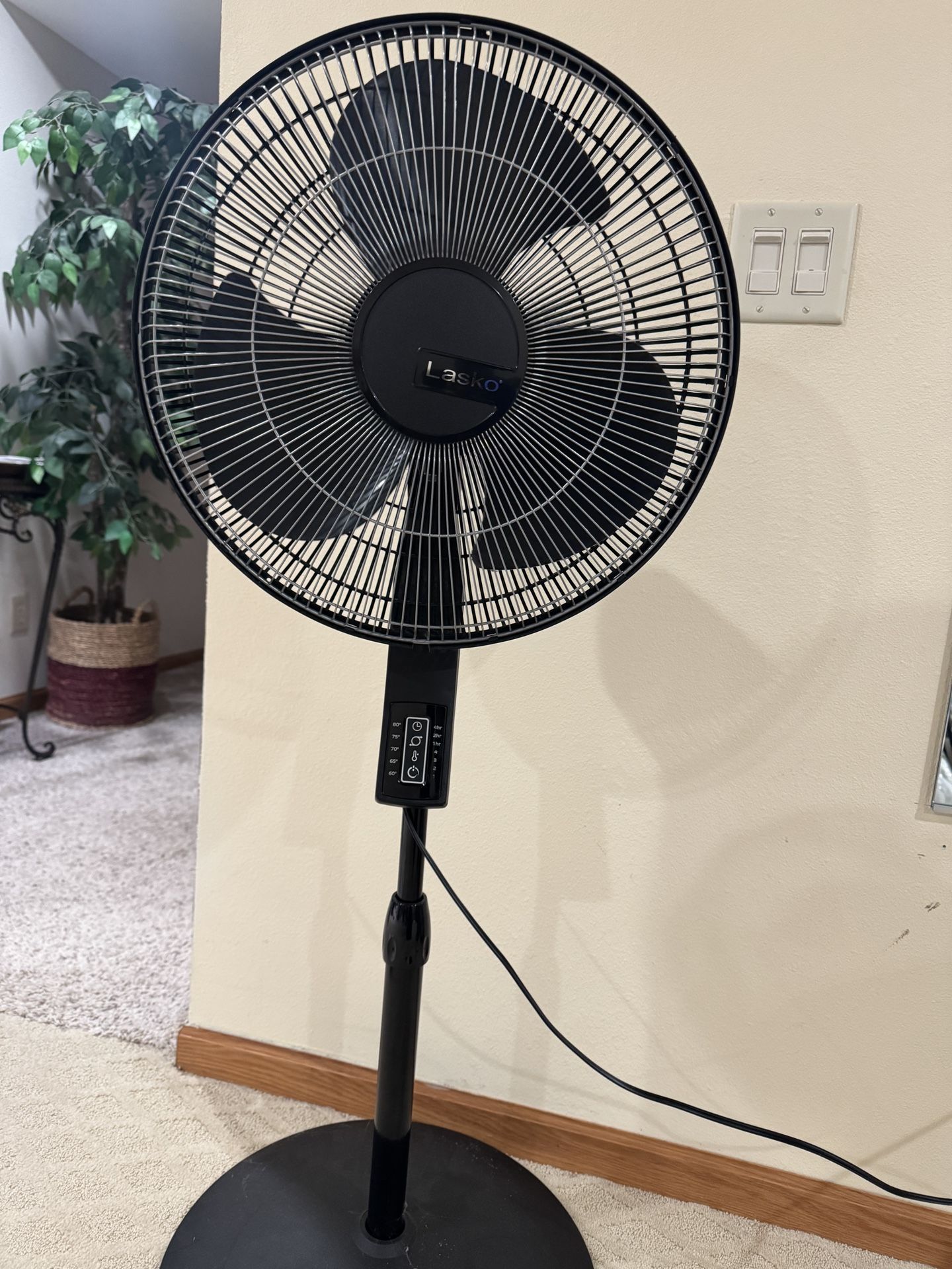 Lasko Fan (like New)