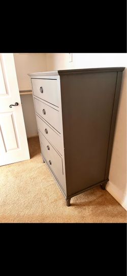 5-Drawer Tall Dresser Chest