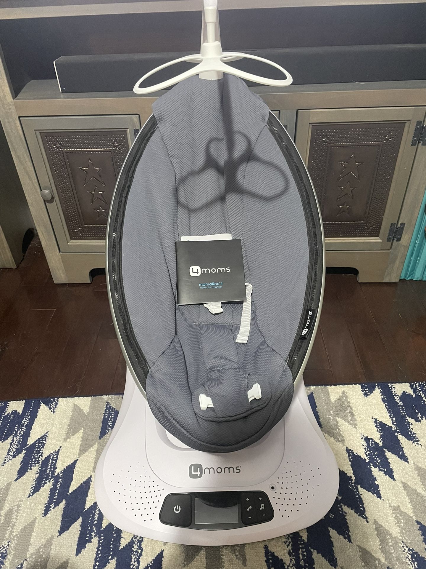mamaRoo 4 Baby Swing