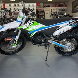 Dirt Bikes 250 Cc