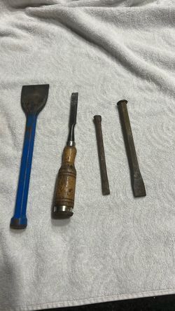 Lot of 4 Vintage Chisels and Punches