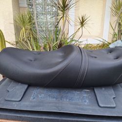 Triumph T100 Oem Seat