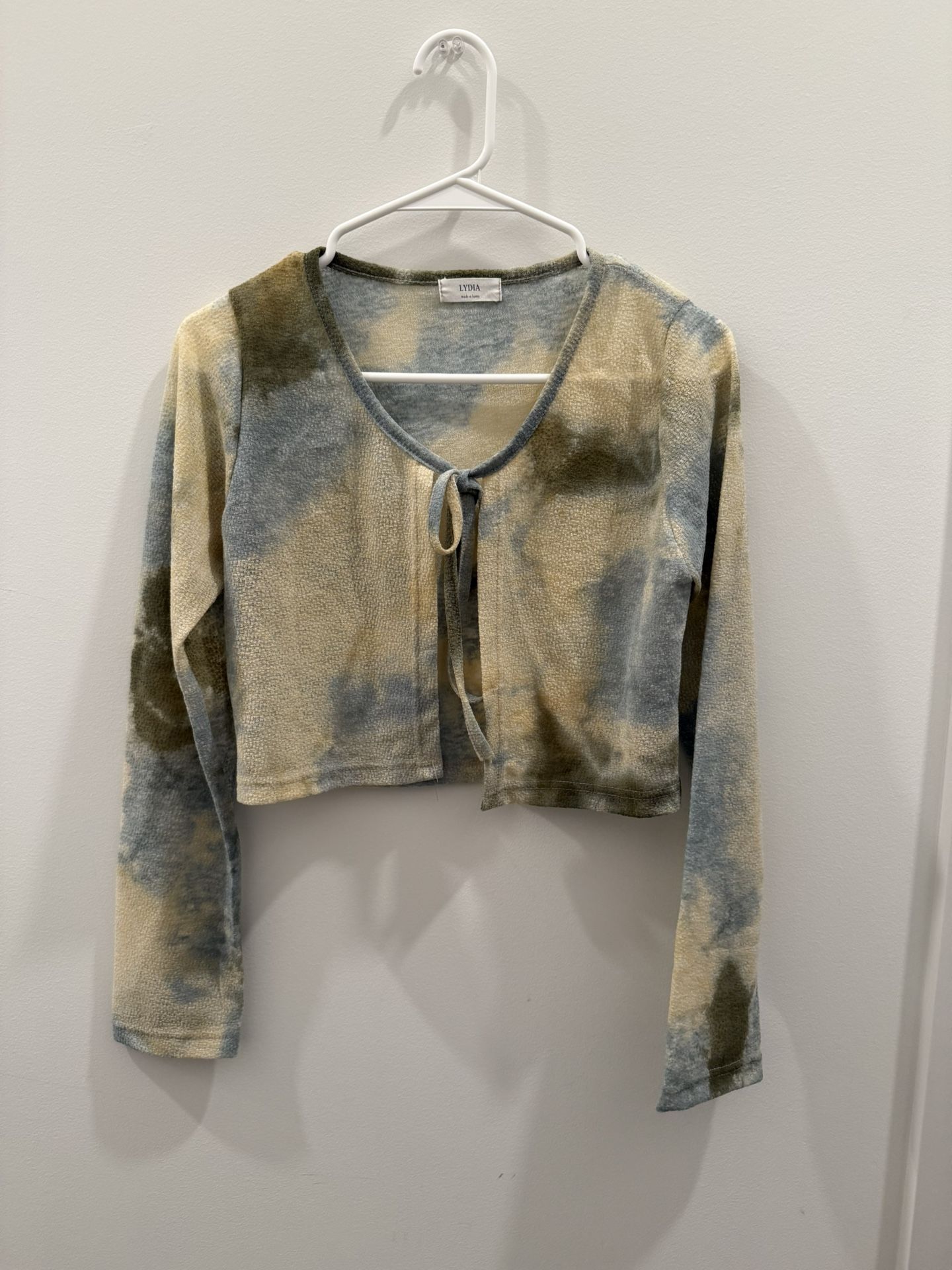 Tie-Front Cropped Long Sleeve Top
