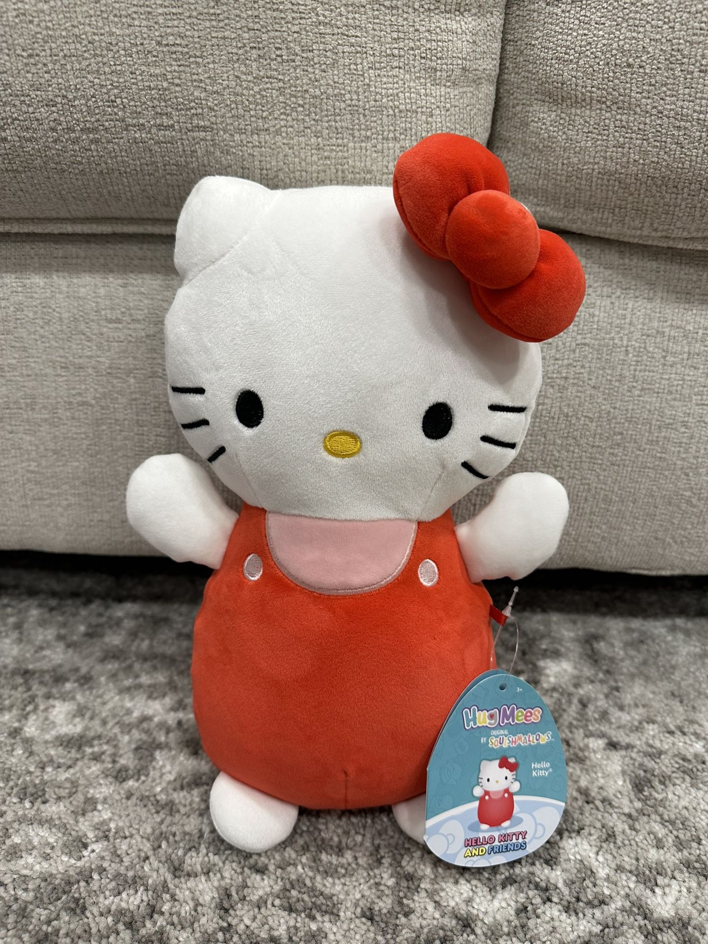 BRAND NEW HELLO KITTY SQUISHMALLOWS 10 IN HUGMEES 