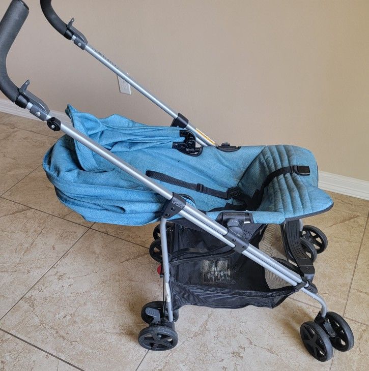 Evenflo Urbini Reversi Lightweight Stroller Blue for Sale in