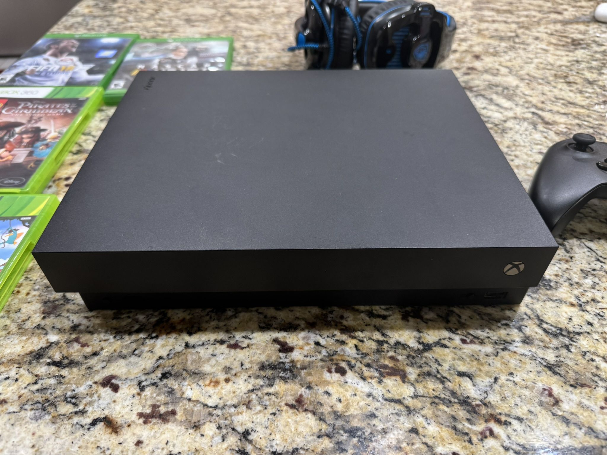 Xbox One X