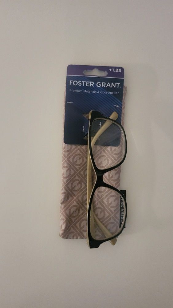 + 1.25 Foster Grant Black Glasses with Patterned Case