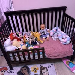Crib/Toddler Bed With Dresser And Mattress Included. 