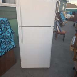 Kenmore Refrigerator 