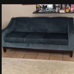 Best Home Furnishing Couch 
