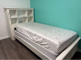Twin bed
