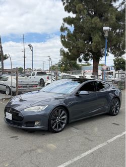 Tesla Model S 2016 70D Free Supercharging