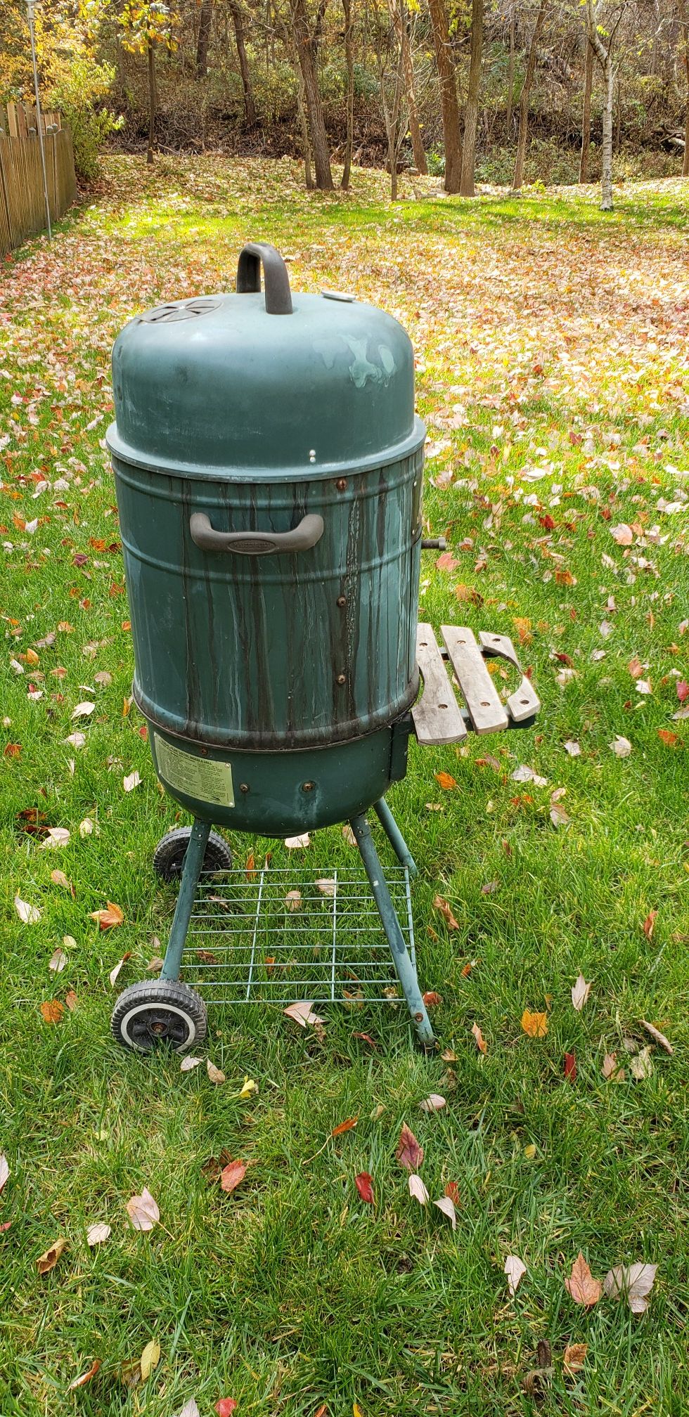 Cabela's /Masterbuilt electric smoker works great