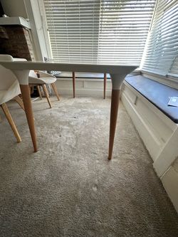 Dining room table