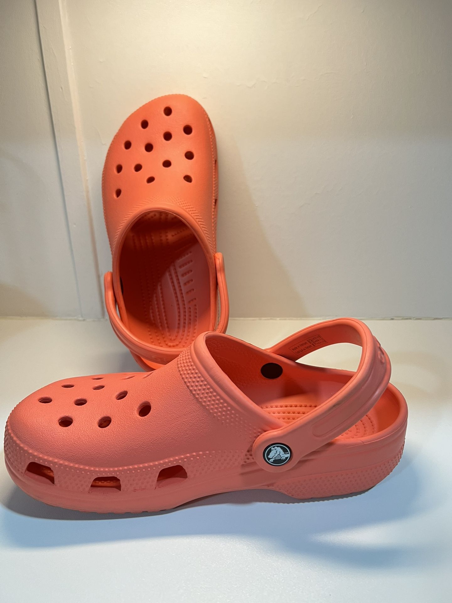 Crocs Classic Salmon Orange Size M5 W7