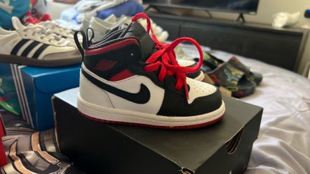 Baby shoes