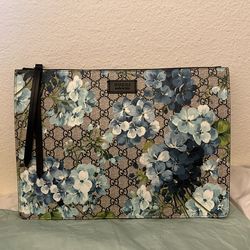 Gucci Bloom Blue Zipped 14" Handbag