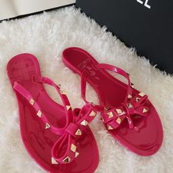 Valentino Sandals (Flip Flops) (Size 37, 38, EU) (6.5, 7, 7.5-8 US) Dark Pink Sale in San CA OfferUp