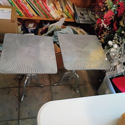 Set of two metal end tables