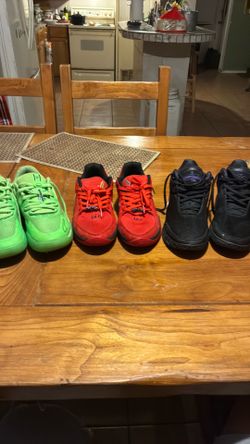 Ml1 puma Melos size 6 1/2, ja 2s nightmares size 8, lebrons size 9