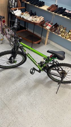 Genesis ., 21speed green metallic