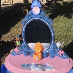 Vintage Cinderella Tocador No Tiene Música —As is
