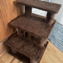 PET STAIRS - 3 steps - $20 color: brown see pics/video 19082/19151 p/u meet/deliver