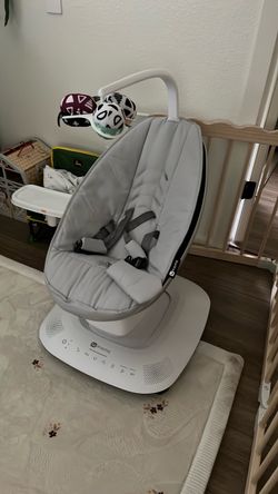 4Moms MamaRoo baby swing/bouncer