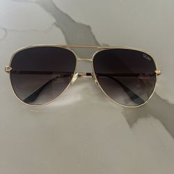 Quay Sunglasses Gold Sahara Aviator