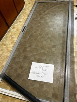 Free sliding screen door