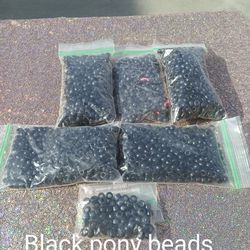 6 Bags Of Black Pony Beads for Sale in San Bernardino, CA - OfferUp