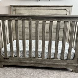 Baby/Toddler Crib