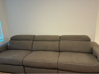 Electronic Reclining Couch