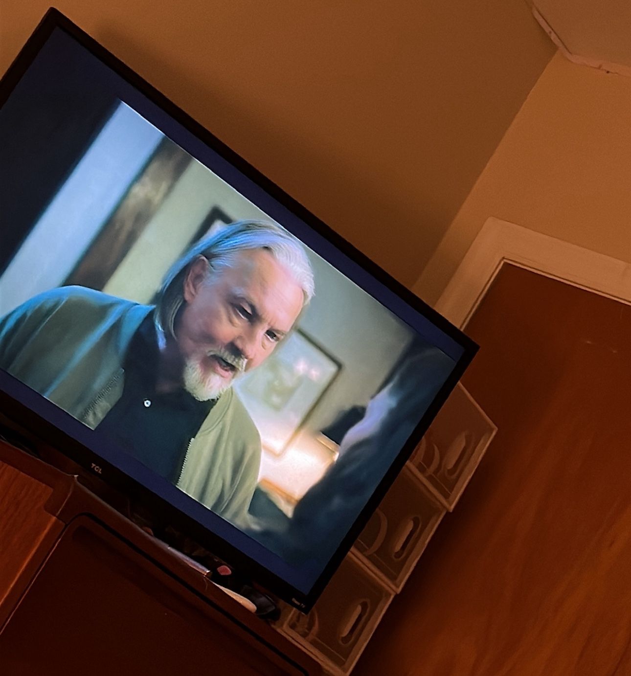 32” TV