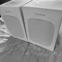 APPLE HOMEPOD - GREY - LIKE NEW IN BOX - 2 PCs 