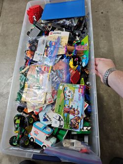 *added more* Large amount of partial Lego sets