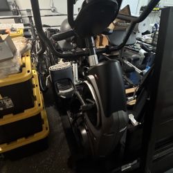 Bowlflex Max Trainer M8