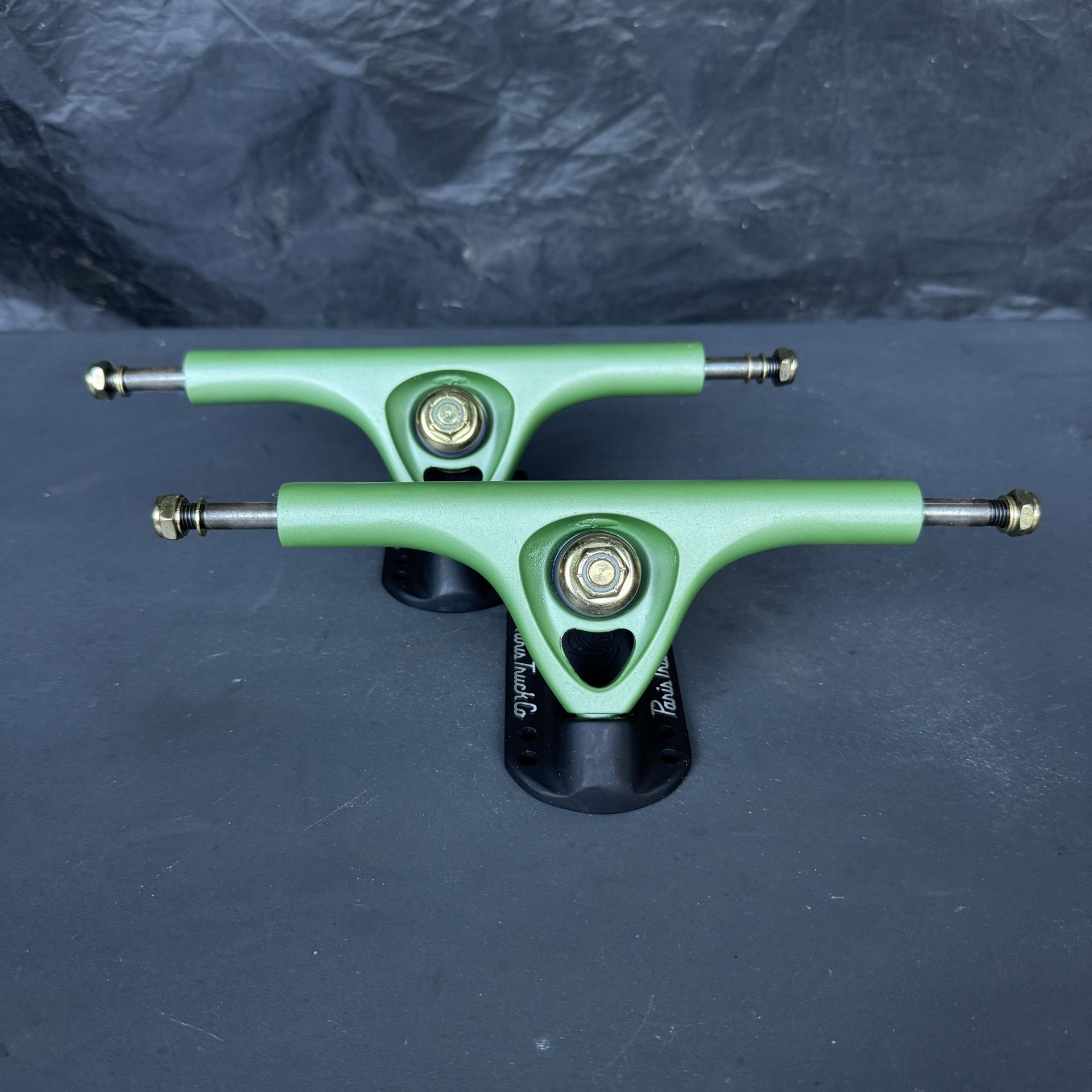 Paris V3 Trucks - NEW