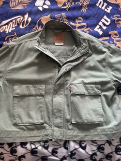 Levi’s Green Army Jacket – Size L (Barely Worn)