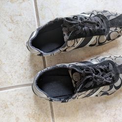 Very Nice Black Coach Shoes In Great Condition. Size 7.5