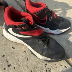 Boys Nikes