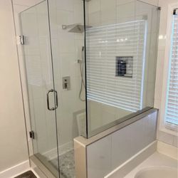High Quality Frameless Shower 