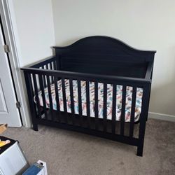 4 in 1 convertible crib Blue