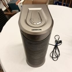 Like New Oreck Air Tower Purifier With HEPA Filtration