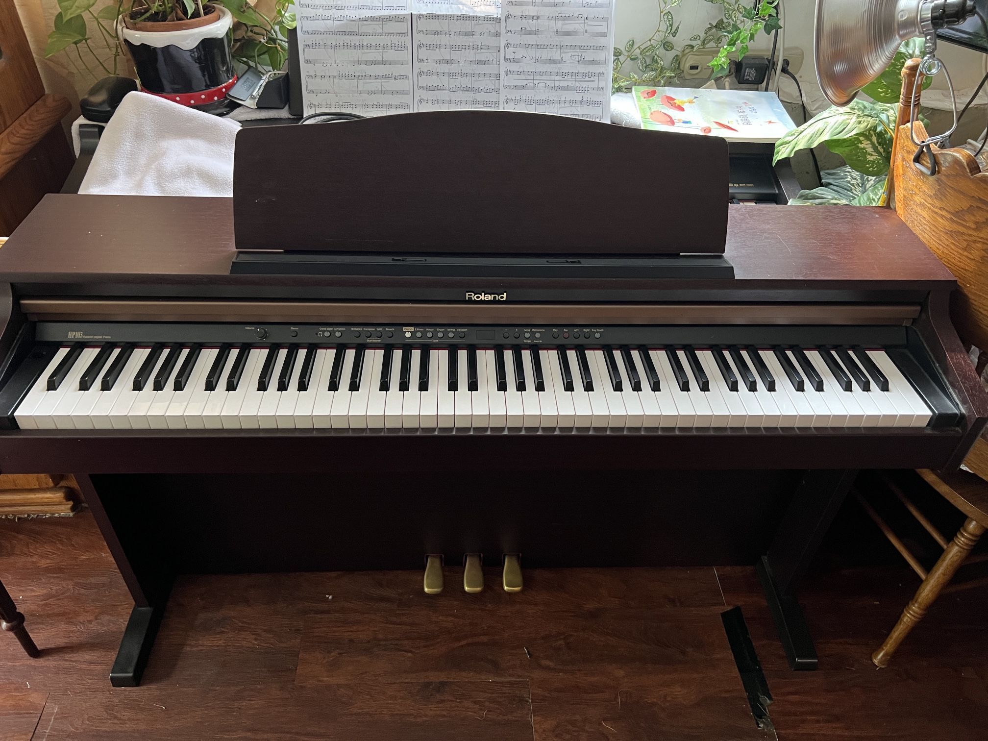 Roland HP-103 Digital Piano