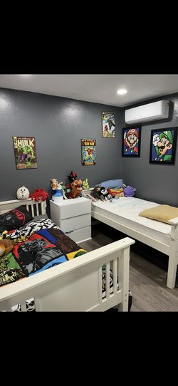 Bunk bed /twin beds kids bed